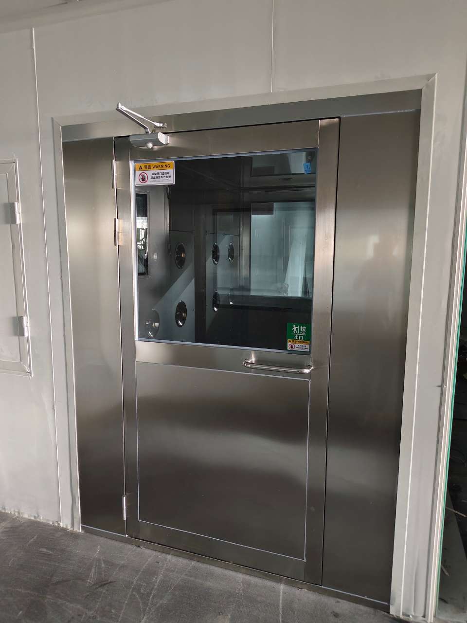 山東展翊工程設備有限公司風淋室安裝